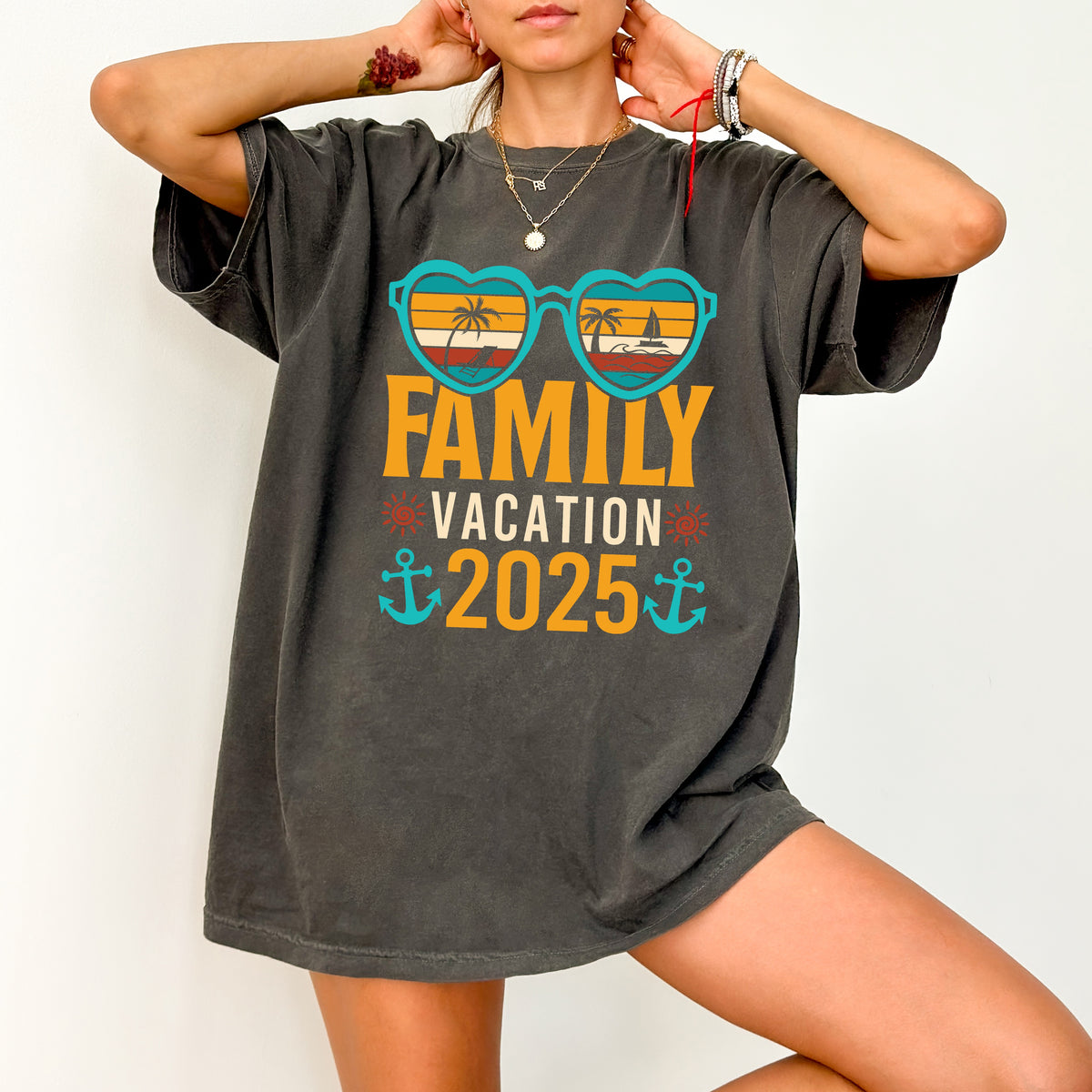 Family Vacation 2025 DTF Transfer - Cute Retro Summer Beach Trip Iron-On for Matching Group Apparel & T-shirts